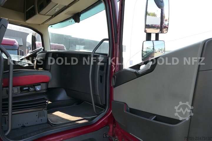 Volume tractor unit VOLVO FH 460 Globetrotter 2-Tanks Euro 6
