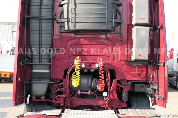 Volume tractor unit VOLVO FH 460 Globetrotter 2-Tanks Euro 6