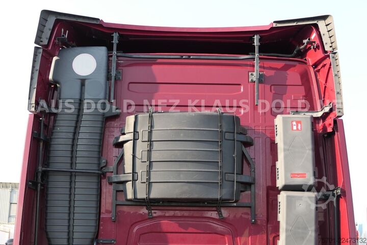 Volume tractor unit VOLVO FH 460 Globetrotter 2-Tanks Euro 6