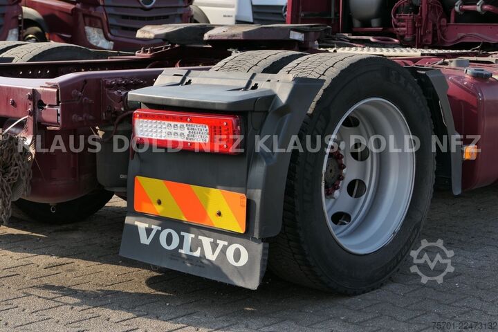 Volume tractor unit VOLVO FH 460 Globetrotter 2-Tanks Euro 6