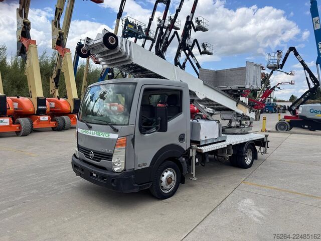 Lifting platform Nissan CABSTAR 35.13 KLAAS 27M
