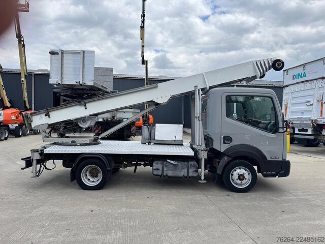 Lifting platform Nissan CABSTAR 35.13 KLAAS 27M