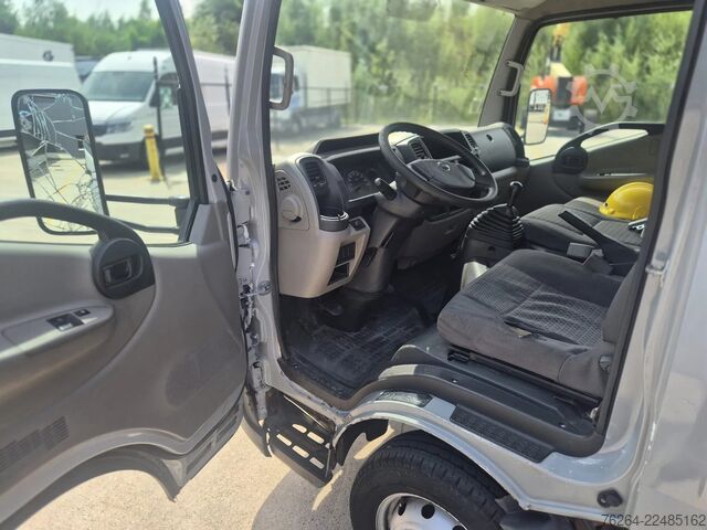 Lifting platform Nissan CABSTAR 35.13 KLAAS 27M