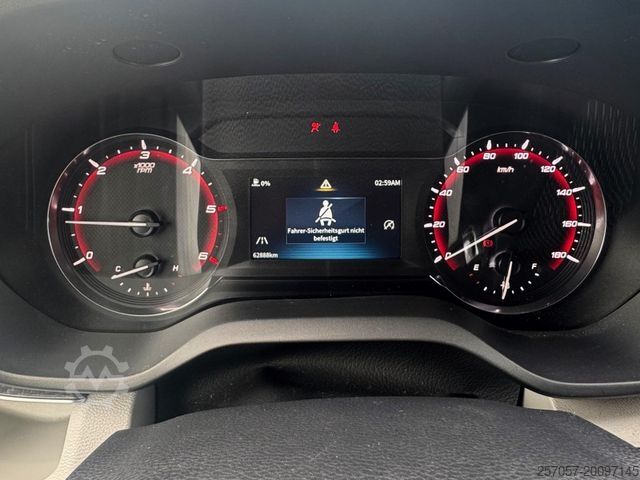 High top van MAXUS Deliver 9 3,5t Klima