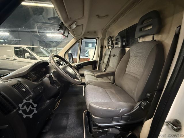 Kastenwagen hoch PEUGEOT Boxer Kasten L2-H2 Klima 1.Hand R-CAM