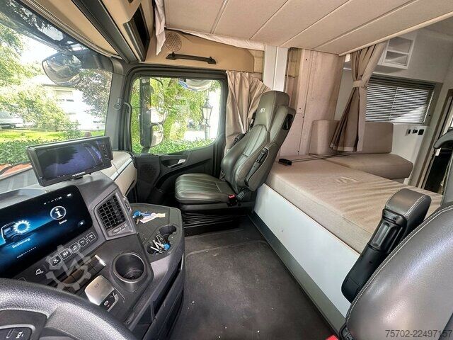 Van Mercedes-Benz Actros 2651 STX AKX 9 Pferde Automatik, WoMo