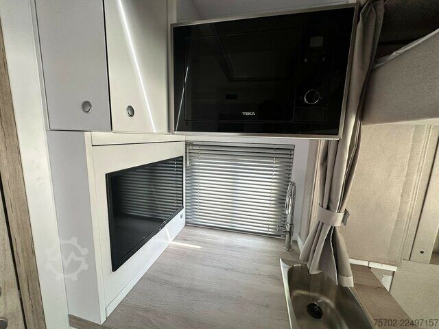 Van Mercedes-Benz Actros 2651 STX AKX 9 Pferde Automatik, WoMo
