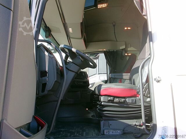 Beverage truck VOLVO FH 500*8,2m Schwenkwand*LBW*VEB+*Top Zustand !!!
