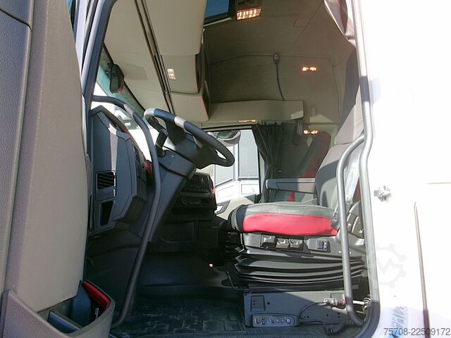 Beverage truck VOLVO FH 500*8,2m Schwenkwand*LBW*VEB+*Top Zustand !!!