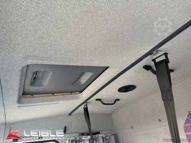 Curtain sider van MERCEDES-BENZ 811*Pritsche+Plane*DoKa*11Tkm*AHK*TOP*