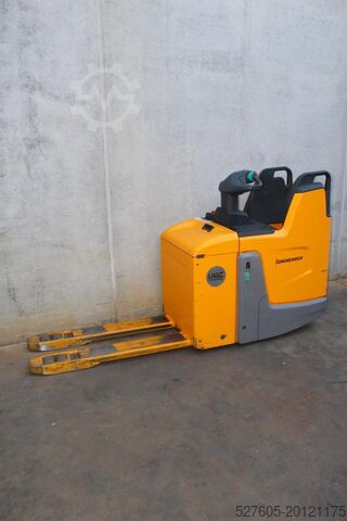 Pallet truck Jungheinrich ERE 225 LI-ION