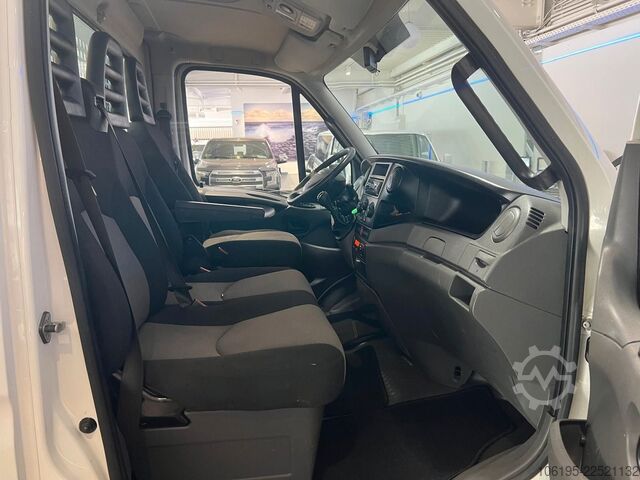 Pick-up van IVECO Daily 70c17 XXL Maxi Pritsche 5.200mm*Kran 1T*