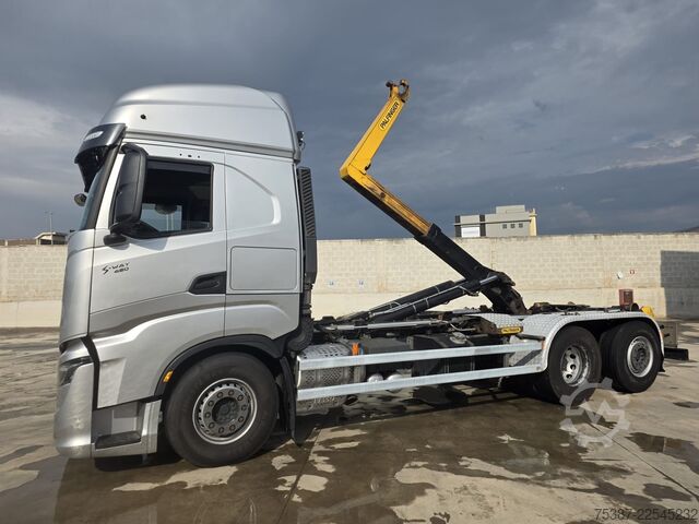 Abrollkipper iveco 260S48