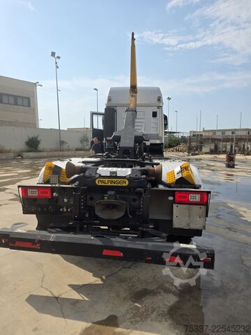 Abrollkipper iveco 260S48