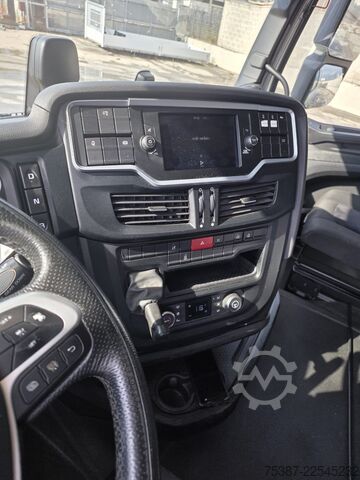 Abrollkipper iveco 260S48