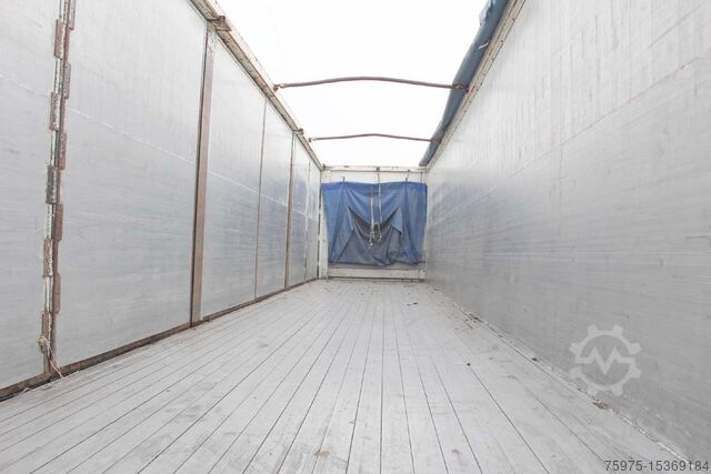 Sattelauflieger mit Gehfläche tmt 