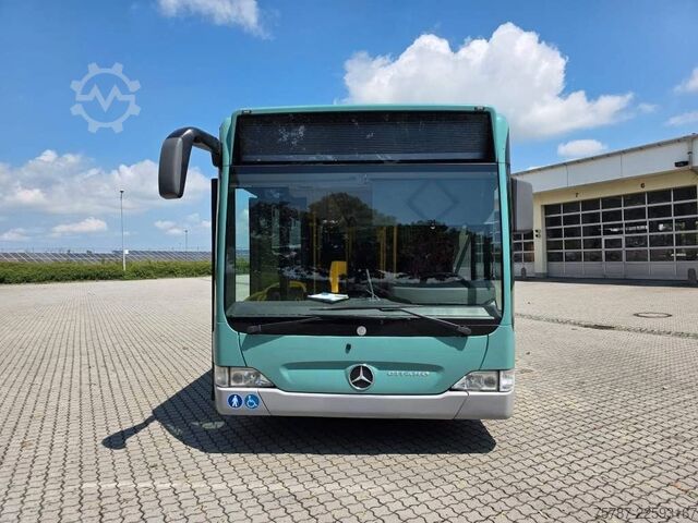 Überlandbus MERCEDES-BENZ LE 530  n40+56+1+1