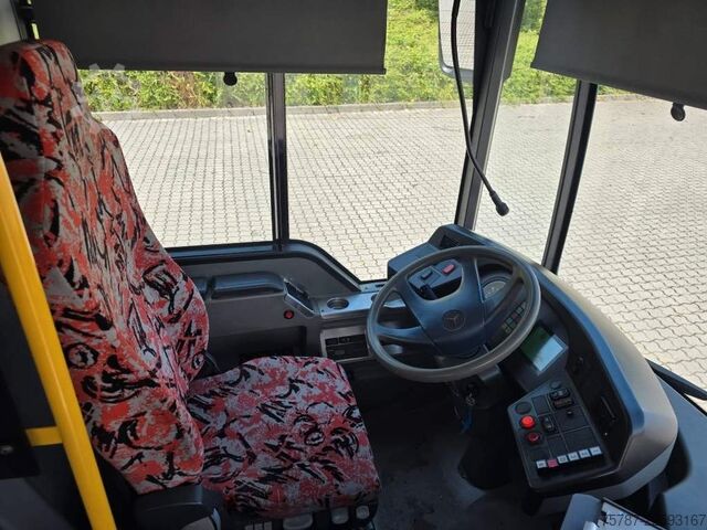 Überlandbus MERCEDES-BENZ LE 530  n40+56+1+1