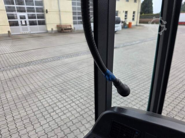 Überlandbus MERCEDES-BENZ LE 530 40+56+1+1