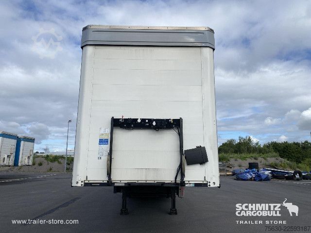 Auflieger mit Pritsche & Plane Kögel Semitrailer Curtainsider Standard