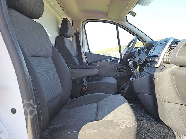 Hochdachkombi RENAULT TRAFIC 2.0 DCI L1H1 Navi Trekhaak !