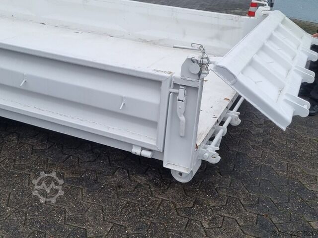 Swap chassis trailer ungesetzt Abrollcontainer City Seitenwand 3.8m MAN TGL