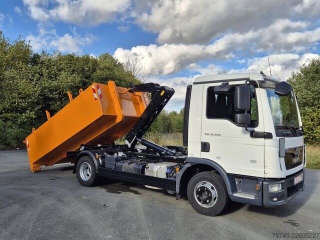 Swap chassis trailer ungesetzt City Abrollthermocontainer 4m/3