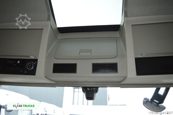 Standard tractor unit VOLVO FH 460 Globetrotter XL i-Save SideSkirts