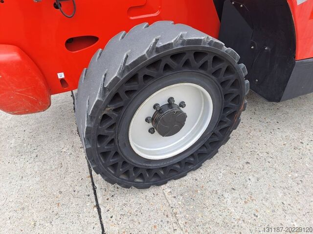 Telehandler Manitou MT1840