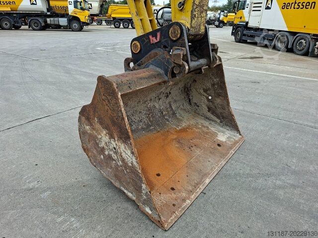 Wheel excavator Komatsu PW 200-7H