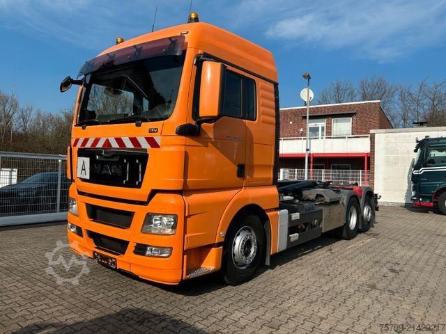 Roll-off tipper truck MAN 26.400 TGX MEILLER Abroller 6x2