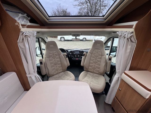 Semi-integrated camper EURAMOBIL Profila PT 590 FB