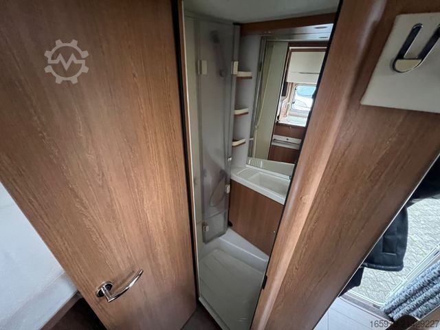 Semi-integrated camper EURAMOBIL Profila PT 590 FB