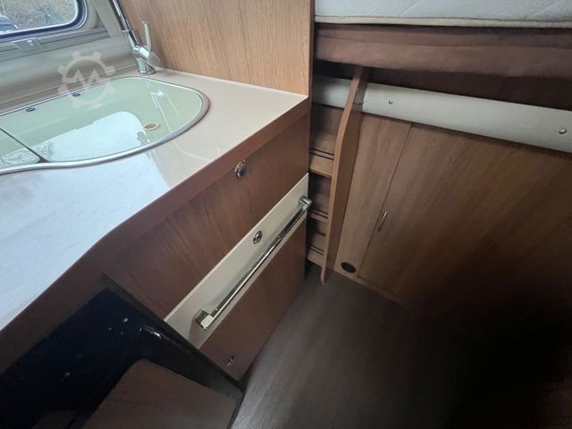 Semi-integrated camper EURAMOBIL Profila PT 590 FB