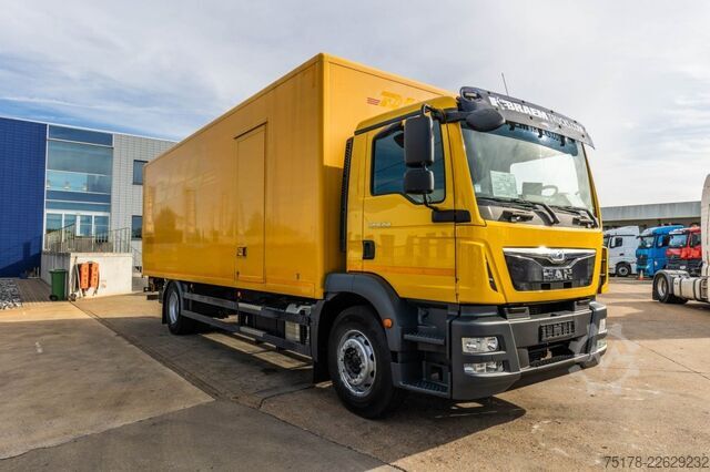 Koffer MAN TGM 18.250 BL + DHOLLANDIA 2T.