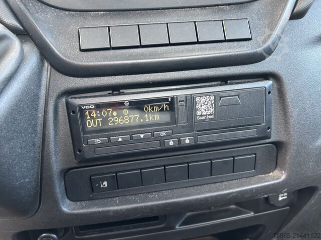 BE tractor Iveco Daily 40C17 3.0 Hi Matic / BE Trekker / 296 dkm...