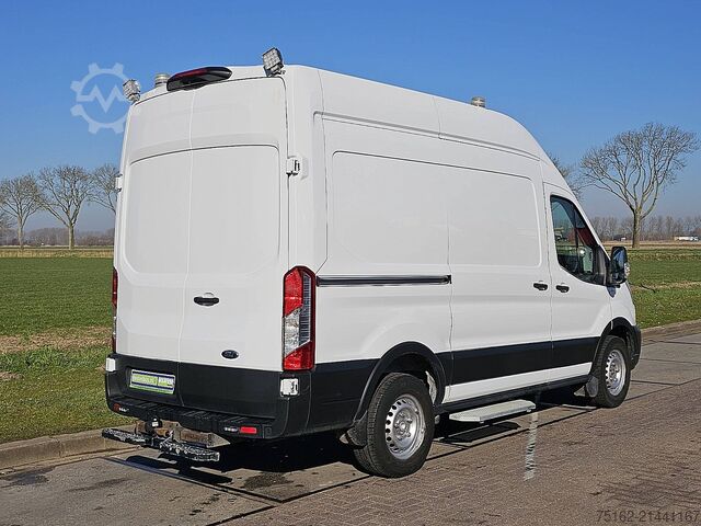 High-roof van FORD TRANSIT 2.0 L2H3 4x4 170Pk AWD!
