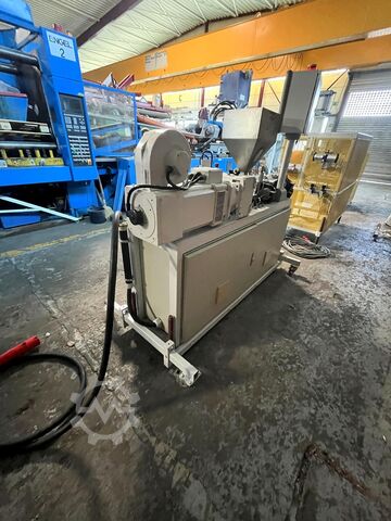 Einschneckenextruder Hussmann ES35 x 30D + Saw and Extractor