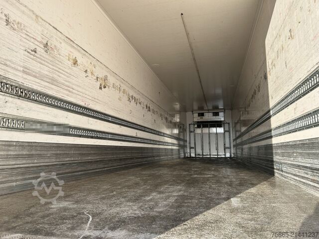 Kühl-/Tiefkühltransport Schmitz Cargobull / SOR Iberica / Carrier Vector 1550 Reefer / Fr...