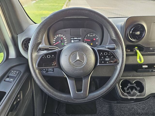 High-roof van MERCEDES-BENZ SPRINTER 315 L2H2 RWD Mbux Autom!