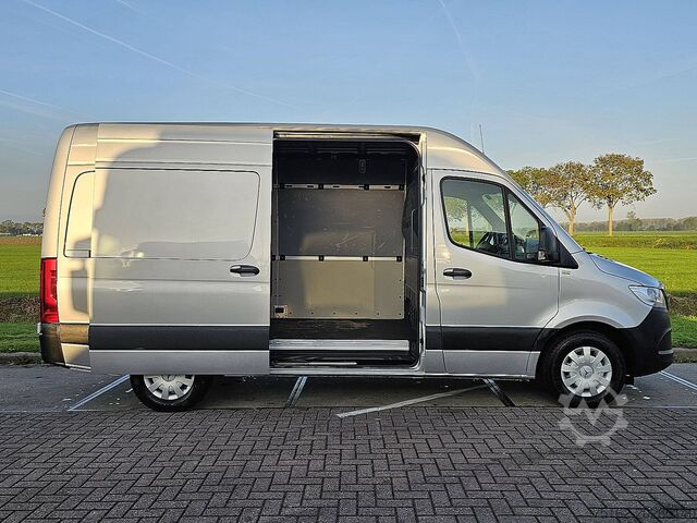 High-roof van MERCEDES-BENZ SPRINTER 315 L2H2 RWD Mbux Autom!