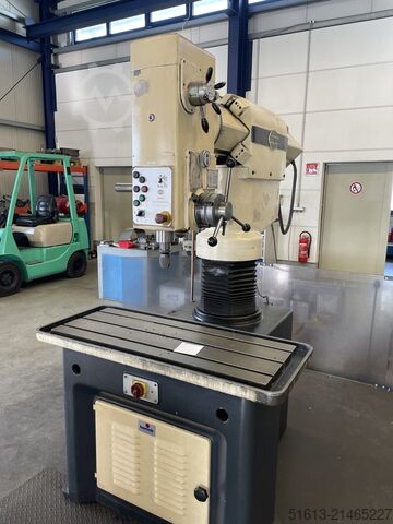 Schnellradialbohrmaschine Donau DR 32