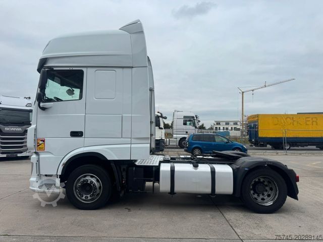 Volume tractor unit DAF XF 480 * RETARDER * TEL * SUPER SPACE CAP