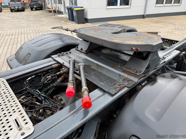 Heavy-duty truck DAF XF510 FTT Schwerlast 70t Intarder Kipphydr. Klim