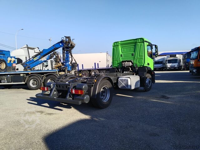 Truck chassis Mercedes-Benz Antos 1827