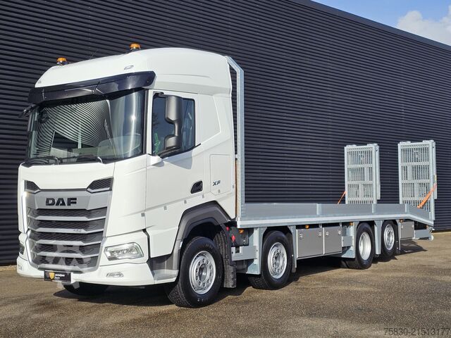 Autotransporter DAF XF 480 8x2 OPRIJ - MACHINE TRANSPORT / NEW