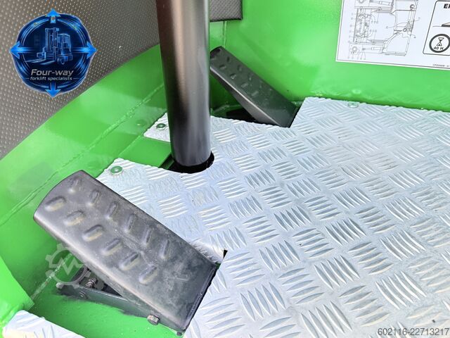 Vierwegestapler Combilift C4000 GAS DUPLEX 4050 WIDE POSITIONER