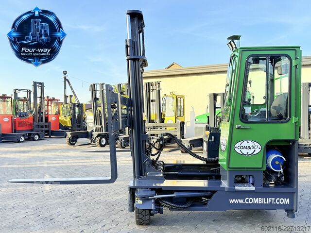 Vierwegestapler Combilift C4000 GAS DUPLEX 4050 WIDE POSITIONER