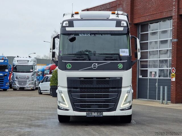 Standard-SZM Volvo FH 13.500 Globetrotter 6x2 - 3.00 WB - Steel/ai...