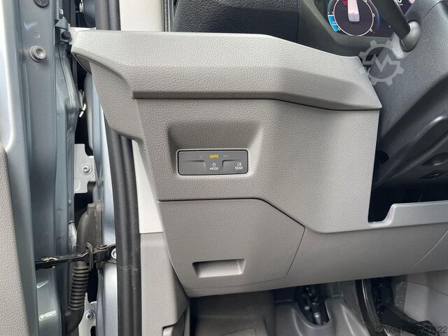 High top van VW Crafter Kasten 35 L4H3 NAV RFK äden
